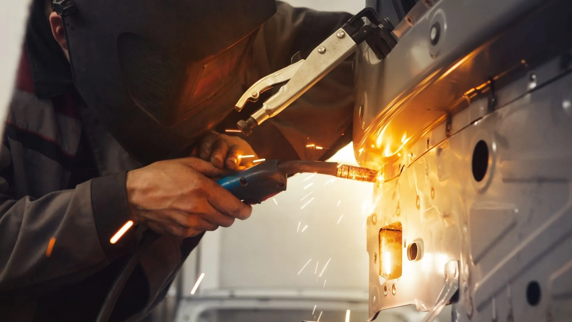 Kings Welding LLC welder working in Norco, CA