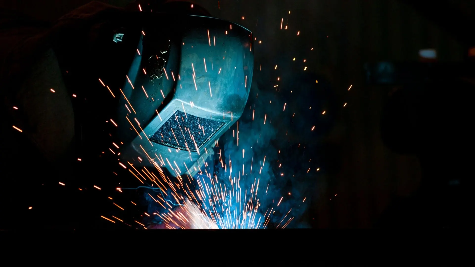 Welding repair sparks in Norco, CA