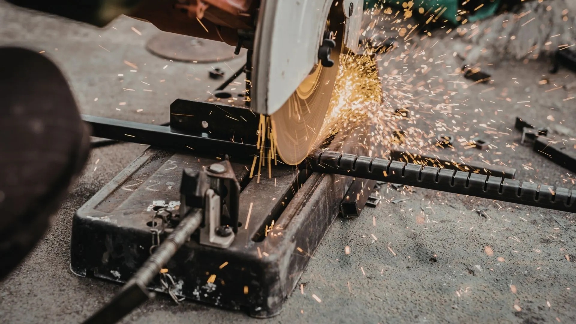 Shop welding in Norco, CA